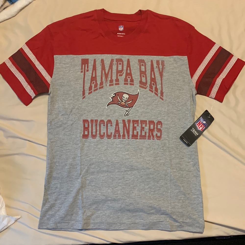BRAND NEW Kids BUCCANEERS shirt